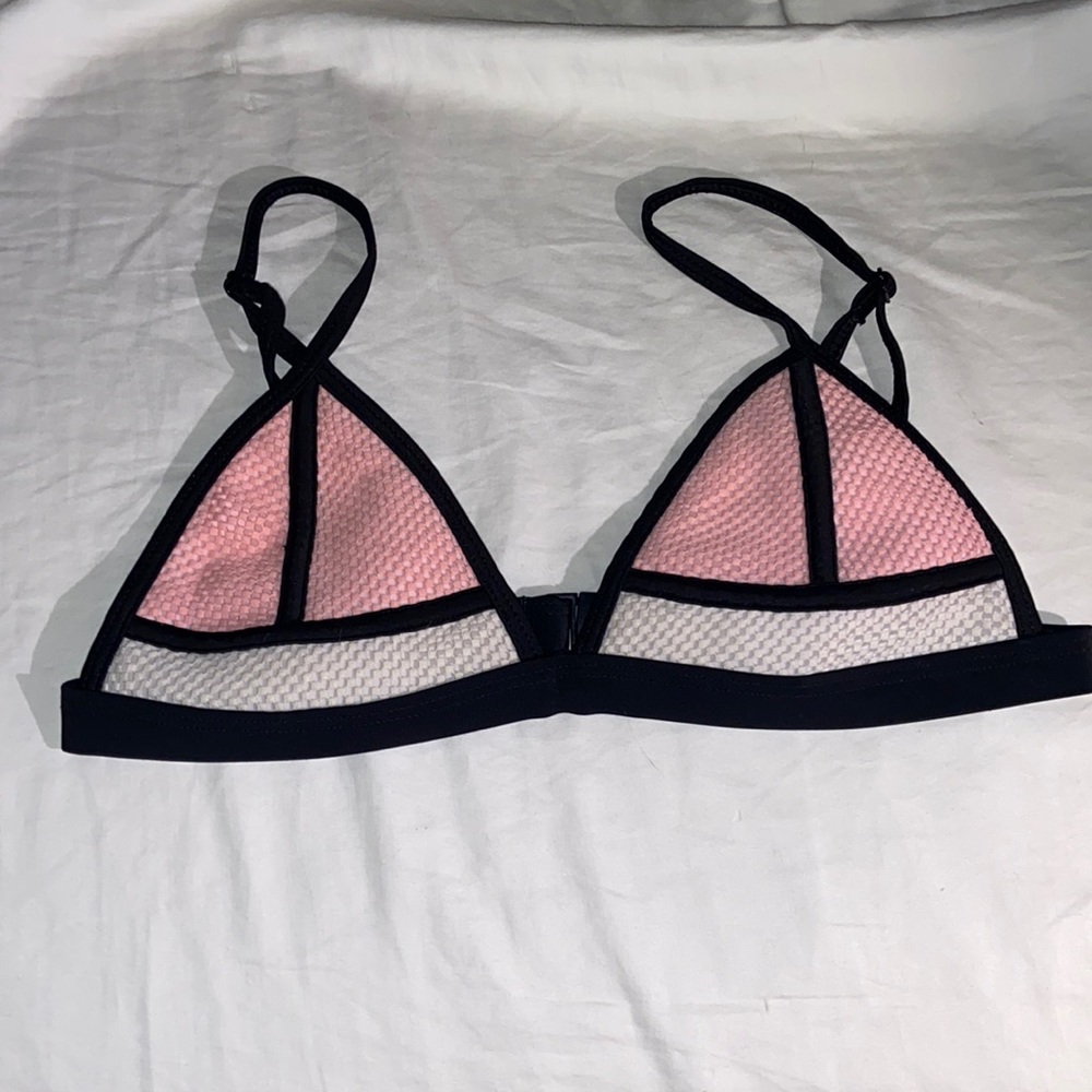 🌸TRIANGL SWIMSUIT TOP